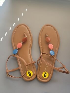 Nwot Madden Girl Pebble Boho Gemstone Thong Sandals 9